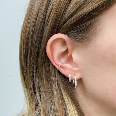 Ювелирные изделия Оружия 18K позолоченные CZ Sleeper Hoop для женщин 925 Sterling Silver