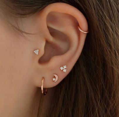 925 Sterling Silver Tiny CZ Moon Piercing Stud Earring with Ball Screw Back Closure (Стерлинговая серебряная серебряная серебряная серебряная серебряная серебряная серебряная серебра)