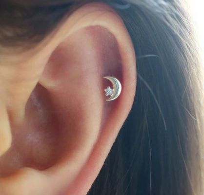 925 Sterling Silver Tiny CZ Moon Piercing Stud Earring with Ball Screw Back Closure (Стерлинговая серебряная серебряная серебряная серебряная серебряная серебряная серебряная серебра)