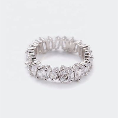 Серебряные женские ювелирные изделия Белый бриллиант Циркон Вечные кольца с технологией инкрустации